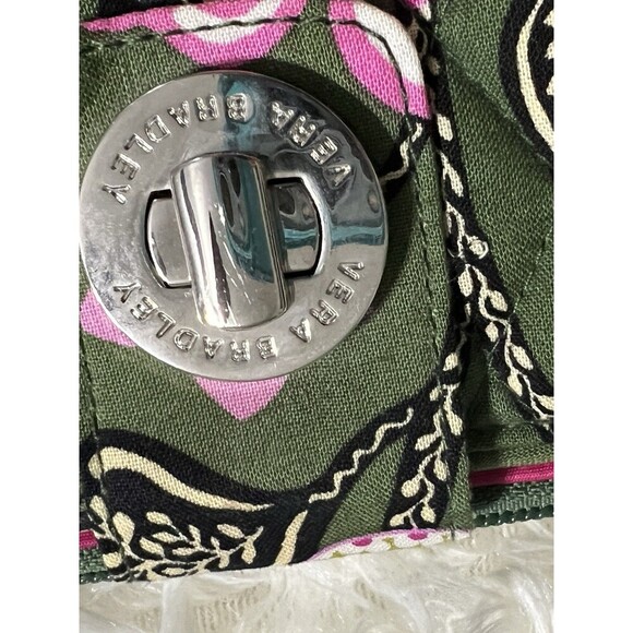 NWT Vera Bradley Turn Lock Wallet In Olivia Pink Pattern Floral Zip Around - Picture 3 of 9